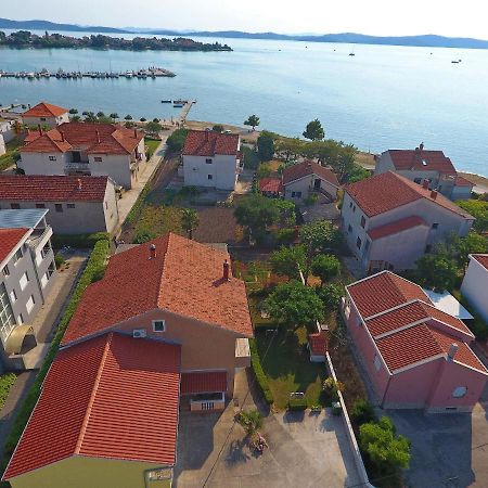 Apartmani Dane Sukošan Екстериор снимка