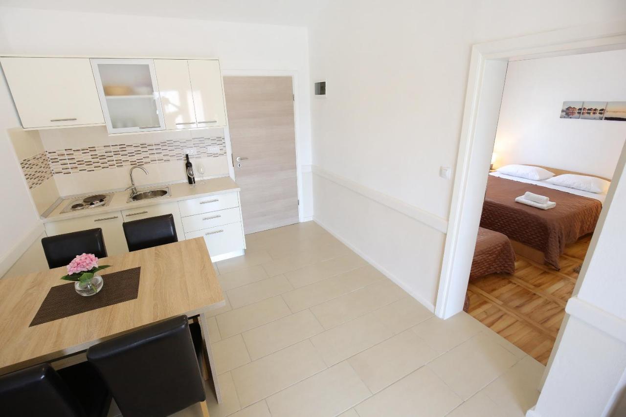 Apartmani Dane Sukošan Екстериор снимка